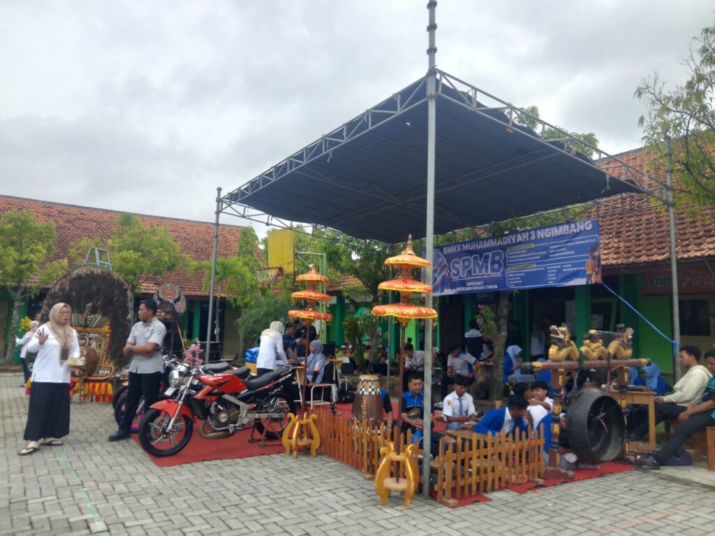 “Meriah! SMPN 2 Kabuh Gelar Senior High School Expo 2026”